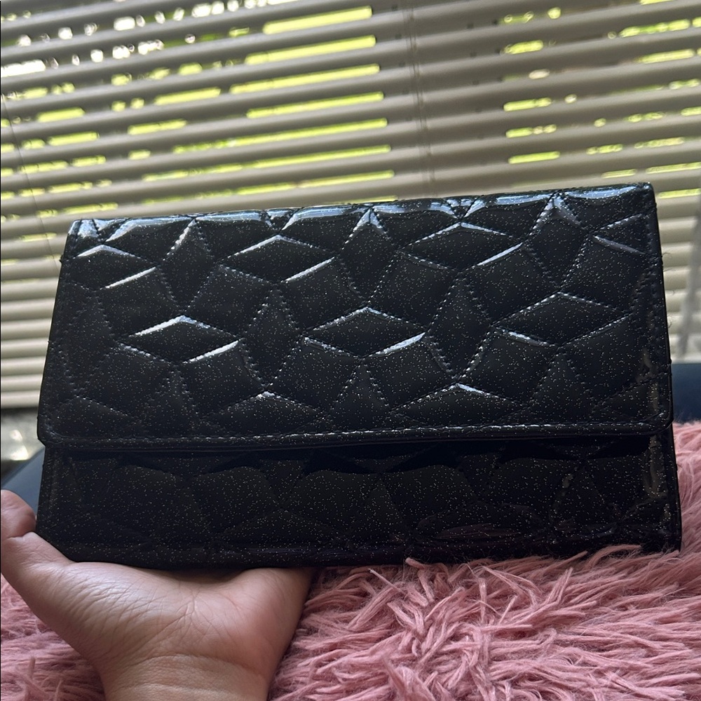 Elegant Black Quilted Women's Clutch - Picture 2 of 5